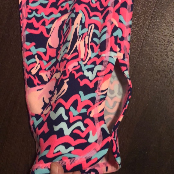 NWT Lilly Pulitzer Pop Up Lobstah Roll crops, S - Picture 4 of 5